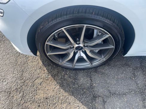 Used 2025 Genesis G70 2.5T image 30