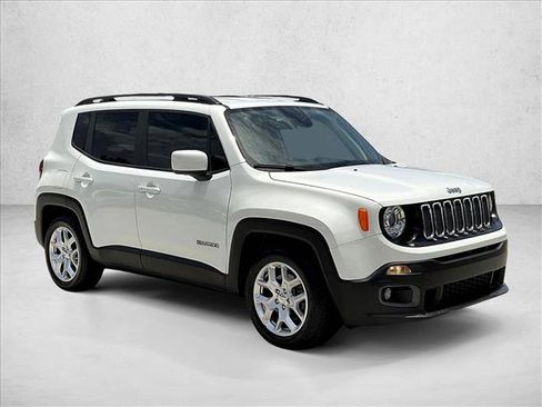 Used 2018 Jeep Renegade Latitude w/ Safety & Security Group FWD image 12