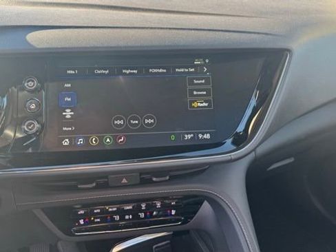 Certified 2022 Buick Envision Avenir w/ Technology Package II image 18