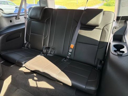 Used 2017 Chevrolet Suburban Premier AWD/4WD image 36
