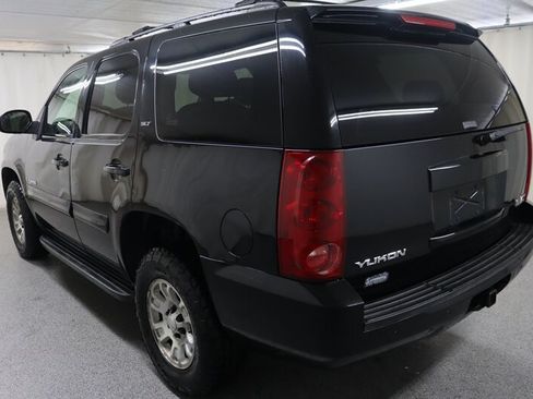 Used 2007 GMC Yukon SLT w/ SLT Preferred Equipment Group AWD/4WD image 4