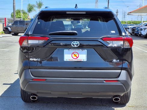 Certified 2024 Toyota RAV4 XLE FWD image 5