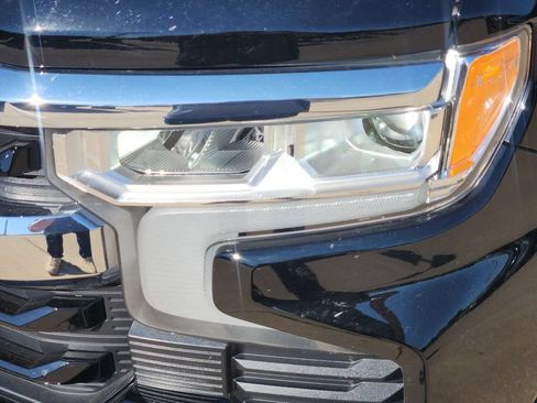 Used 2025 Chevrolet Silverado 1500 LT RWD image 10