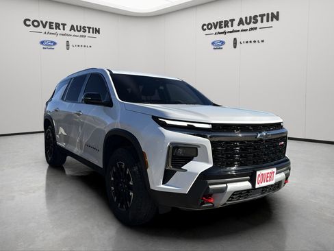 Used 2025 Chevrolet Traverse Z71 w/ Driver Confidence Package image 7