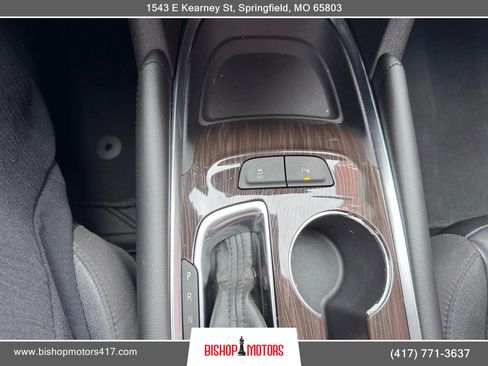 Used 2016 Chevrolet Malibu Premier w/ Driver Confidence Package image 40