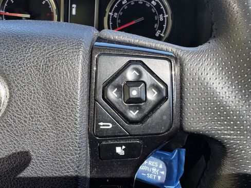 Certified 2022 Toyota 4Runner TRD Off-Road Premium AWD/4WD image 22