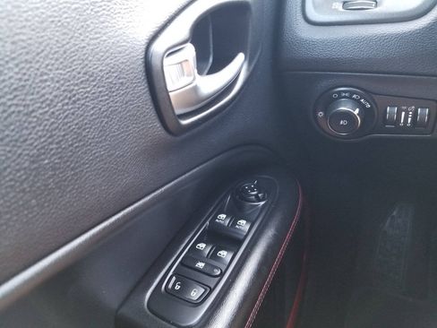 Certified 2021 Jeep Compass Trailhawk AWD/4WD image 27