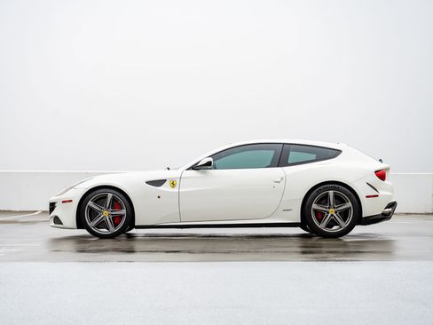 Used 2014 Ferrari FF image 10