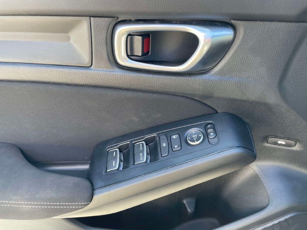 Used 2025 Honda Civic Sport image 18