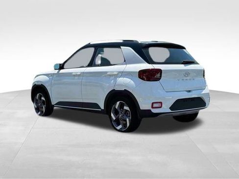 New 2025 Hyundai Venue Limited image 29