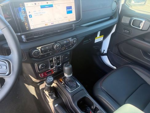 New 2026 Jeep Gladiator Rubicon image 16