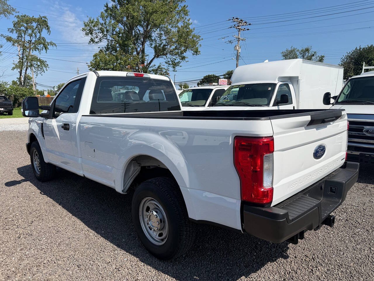 Used 2017 Ford F250 XL w/ Power Equipment Group RWD image 3