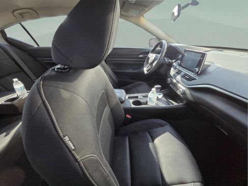 Used 2020 Nissan Altima 2.5 S FWD image 9
