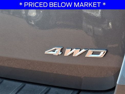 Used 2022 Ford Explorer XLT image 33