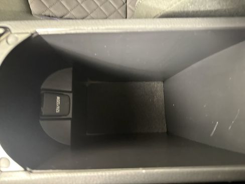 Used 2020 Toyota C-HR XLE FWD image 19