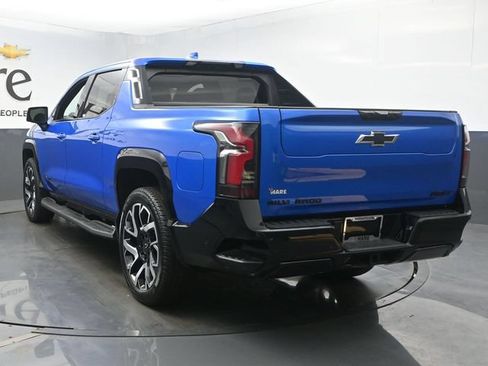 Used 2025 Chevrolet Silverado EV RST w/ LPO, Dark Package RST AWD/4WD image 33