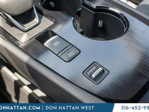 Used 2023 Nissan Rogue SV FWD image 11