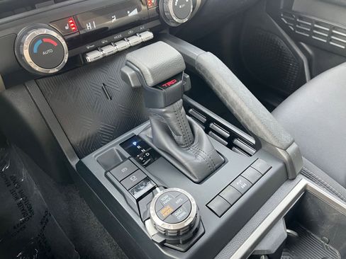 Used 2025 Toyota Tacoma TRD Off-Road image 41