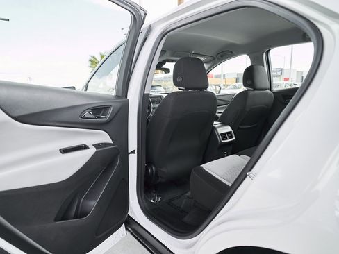 Used 2024 Chevrolet Equinox LS image 15