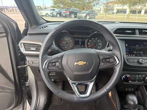 Used 2023 Chevrolet TrailBlazer ACTIV image 11