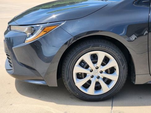 Used 2024 Toyota Corolla LE FWD image 8