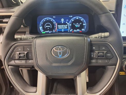 New 2026 Toyota 4Runner TRD Off-Road Premium AWD/4WD image 22