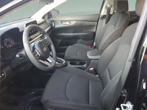 Used 2021 Kia Forte LXS image 13
