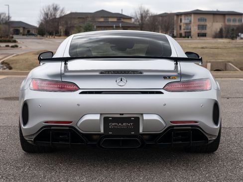 Used 2018 Mercedes-Benz AMG GT R image 6