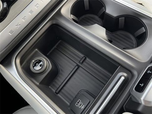 New 2026 Ford Expedition Platinum w/ Driver's Package image 18