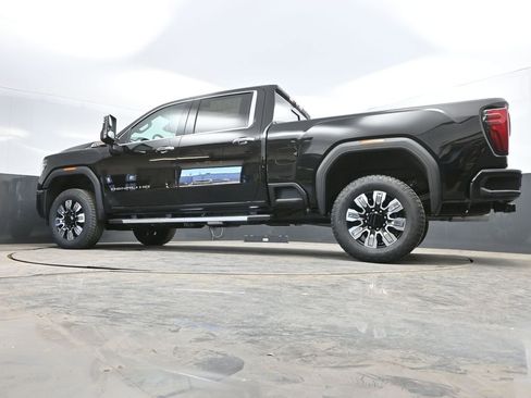 New 2026 GMC Sierra 2500 Denali w/ Denali Reserve Package AWD/4WD image 41