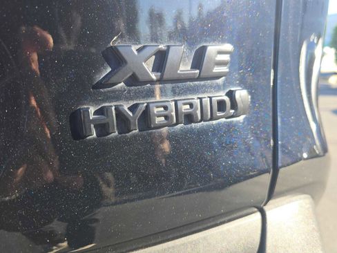 Certified 2022 Toyota RAV4 XLE Premium image 13