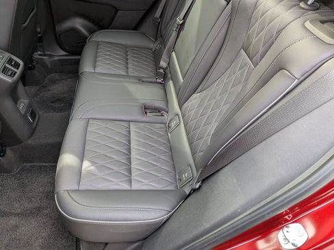 Used 2023 Buick Envision Avenir image 28