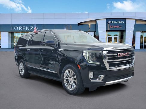 Used 2021 GMC Yukon XL SLT image 3