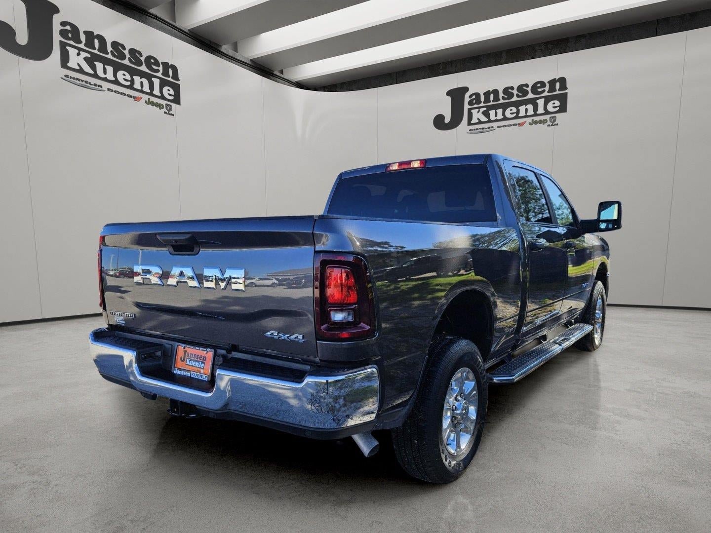 Used 2026 RAM 2500 Big Horn AWD/4WD image 2