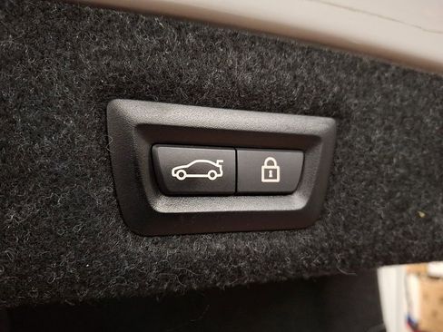 Certified 2023 BMW 530i xDrive w/ Premium Package image 28