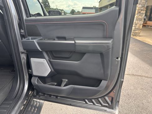 Used 2025 Ford F150 Raptor AWD/4WD image 18