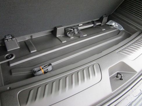 New 2026 GMC Yukon Elevation RWD image 13
