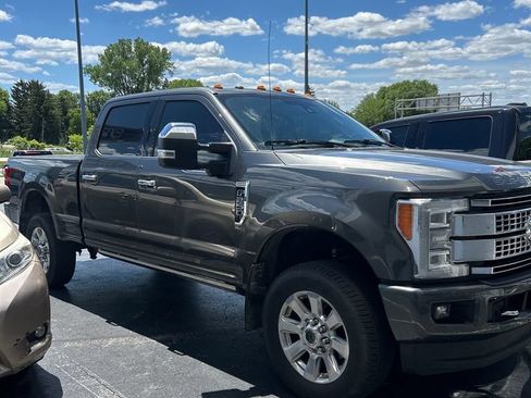 Used 2017 Ford F250 Platinum w/ Platinum Ultimate Package AWD/4WD image 6