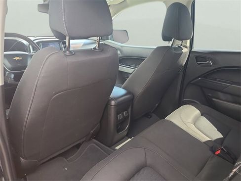 Used 2022 Chevrolet Colorado LT w/ Safety Package image 14