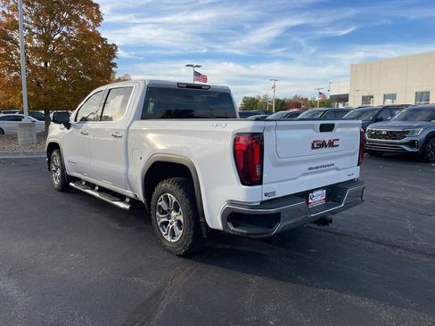 Used 2023 GMC Sierra 1500 SLT w/ SLT Convenience Package AWD/4WD image 4