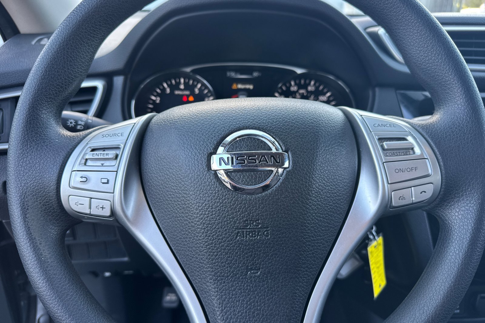 Used 2016 Nissan Rogue S FWD image 27