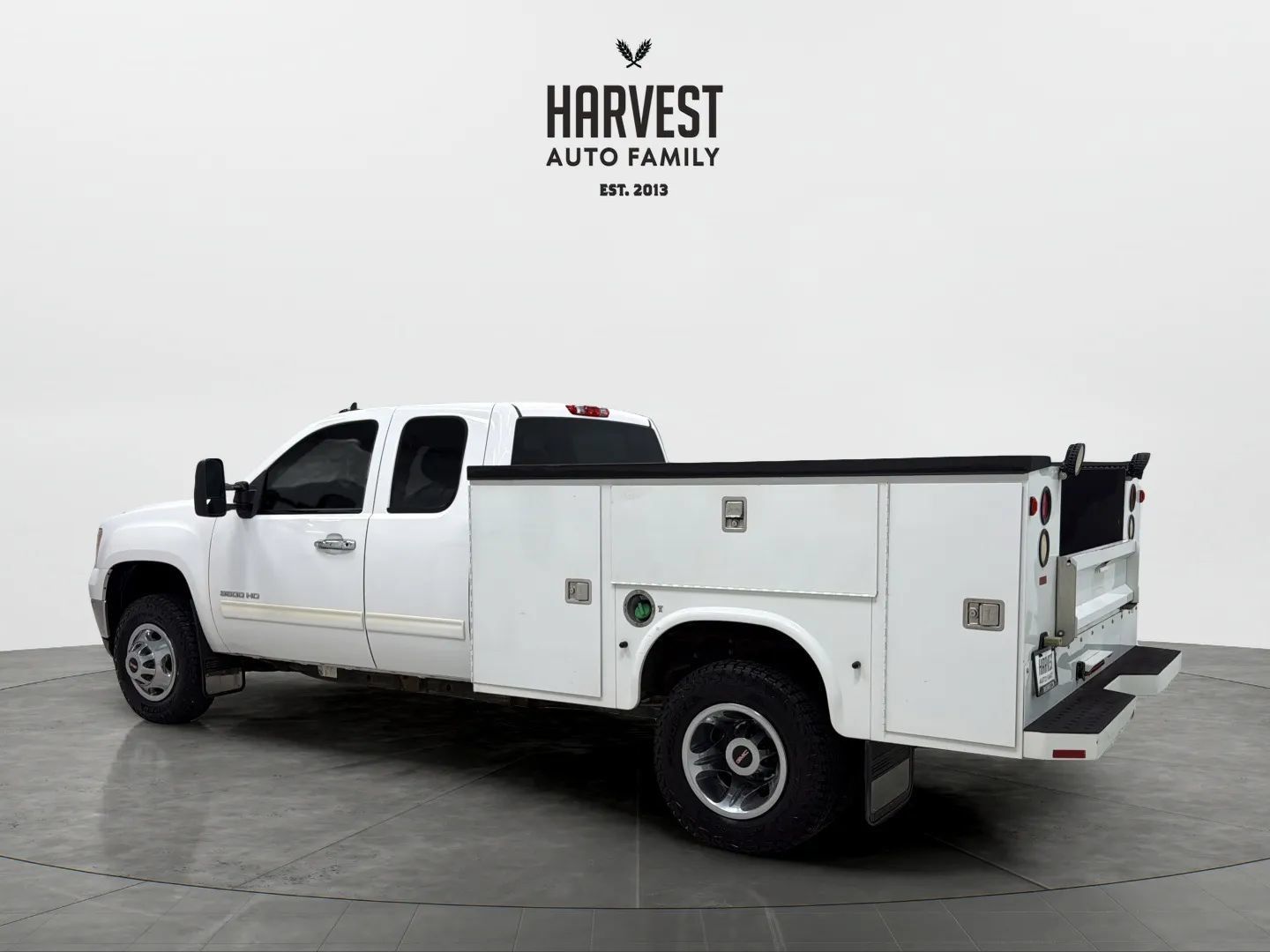 Used 2013 GMC Sierra 3500 SLE w/ SLE Preferred Package AWD/4WD image 3