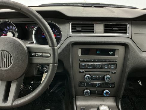 Used 2012 Ford Mustang GT RWD image 28