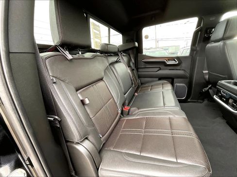 Used 2022 Chevrolet Silverado 1500 High Country image 16