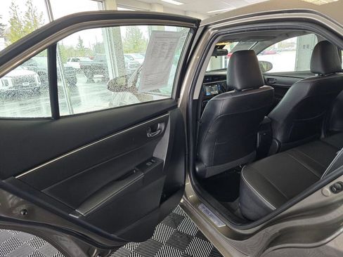 Used 2017 Toyota Corolla XLE w/ Carpet Mat Package (TMS) image 35