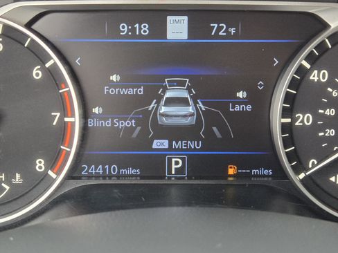 Used 2023 Nissan Altima 2.5 SV w/ SV Premium Package image 14