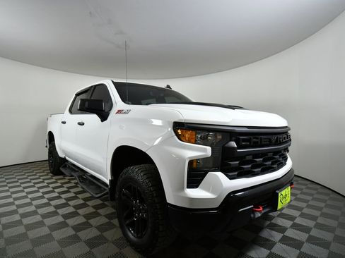 Used 2023 Chevrolet Silverado 1500 Custom Trail Boss AWD/4WD image 8