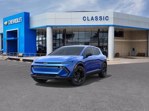 New 2026 Chevrolet Equinox EV LT image 8