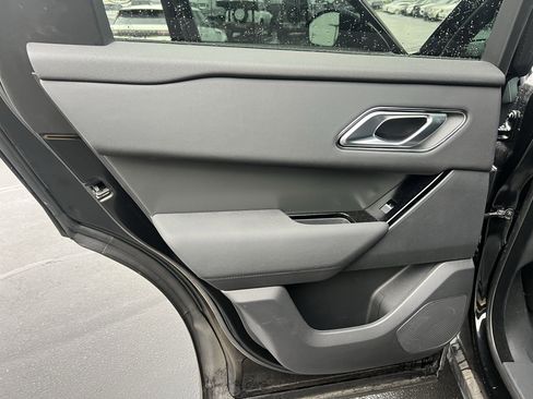 Certified 2025 Land Rover Range Rover Velar Dynamic SE image 29