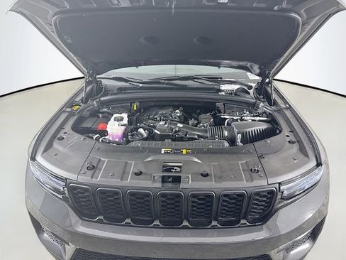 New 2025 Jeep Grand Cherokee Laredo image 30